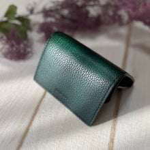 画像をギャラリービューアに読み込む, 緑のカエルなミニウォレット