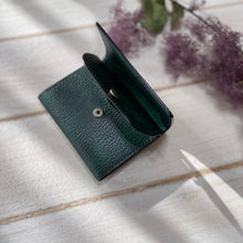 画像をギャラリービューアに読み込む, 緑のカエルなミニウォレット